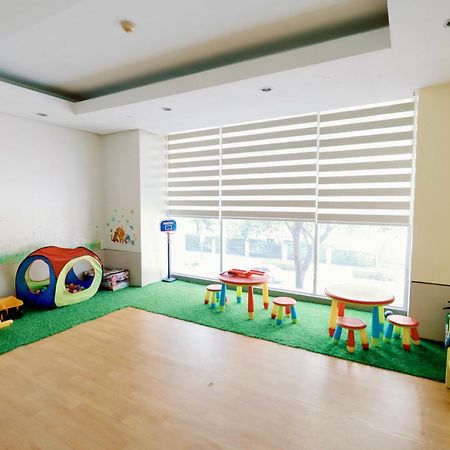 Cozy 2-Bedroom At South Of Market Soma Bgc Near Sm Aura, Market! Market! & Bonifacio High Street Taguig Ngoại thất bức ảnh