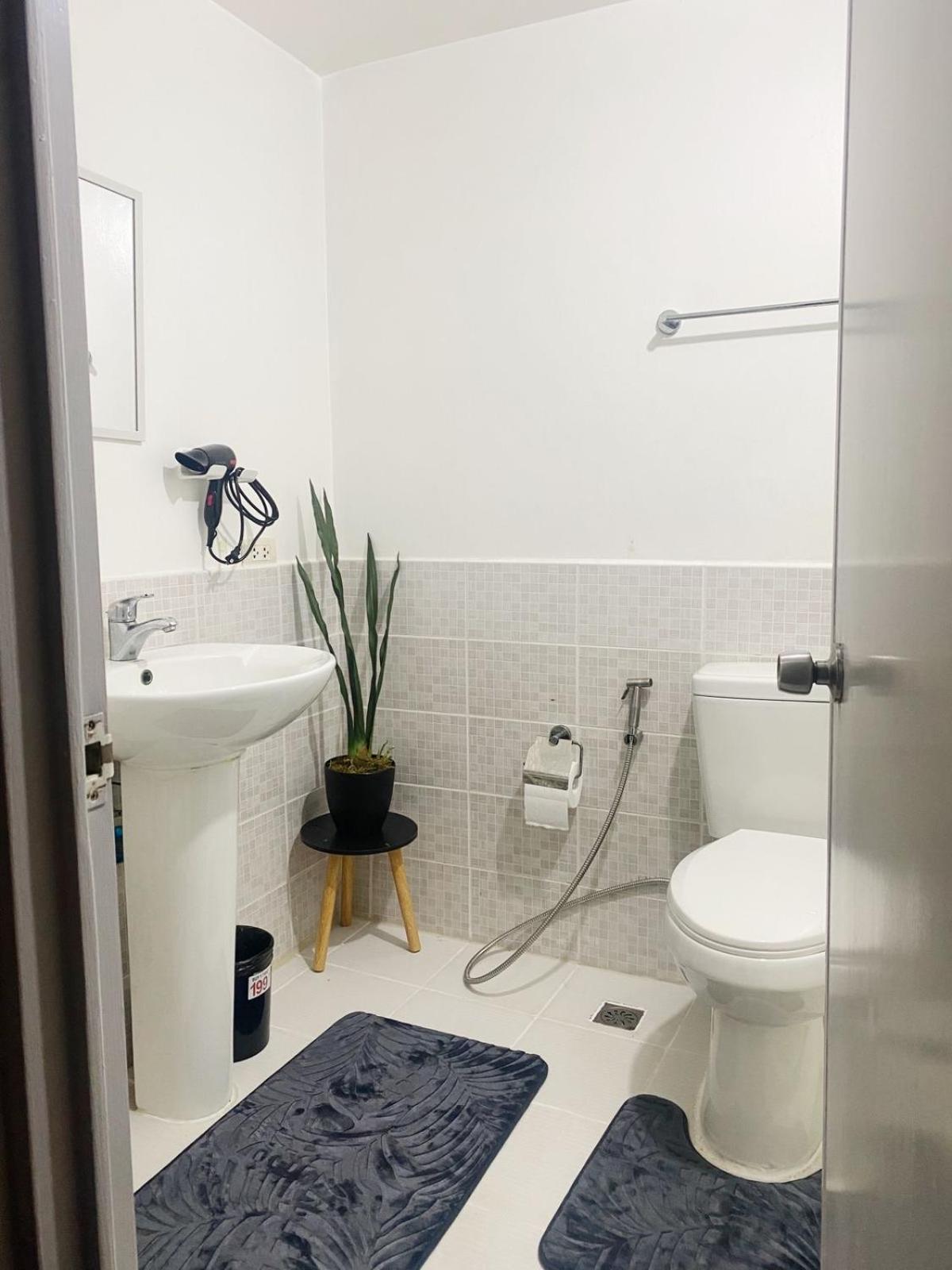 Cozy 2-Bedroom At South Of Market Soma Bgc Near Sm Aura, Market! Market! & Bonifacio High Street Taguig Ngoại thất bức ảnh