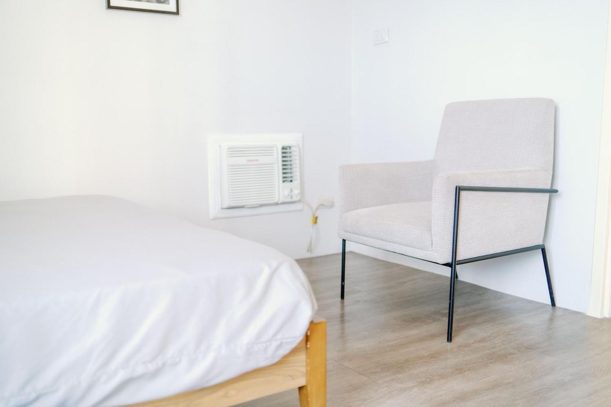 Cozy 2-Bedroom At South Of Market Soma Bgc Near Sm Aura, Market! Market! & Bonifacio High Street Taguig Ngoại thất bức ảnh