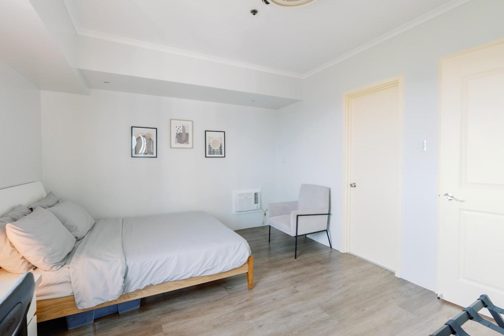 Cozy 2-Bedroom At South Of Market Soma Bgc Near Sm Aura, Market! Market! & Bonifacio High Street Taguig Ngoại thất bức ảnh
